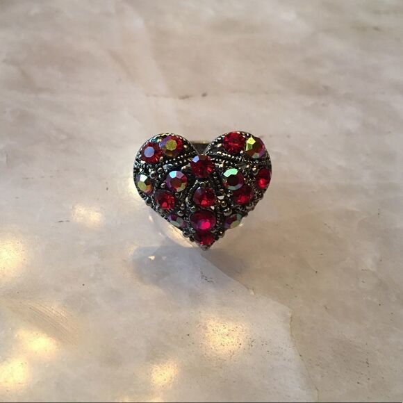 CRYSTAL HEART Ring w Adjustable Metal Band - Picture 2 of 8